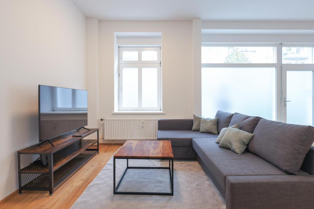 Neue 2-zi-apartment 15 Min Entfernung Zum Hbf Und Brandenburger Tor Apartamento Berlim